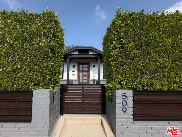 509 E Buckthorn Street, Inglewood, CA 90301
