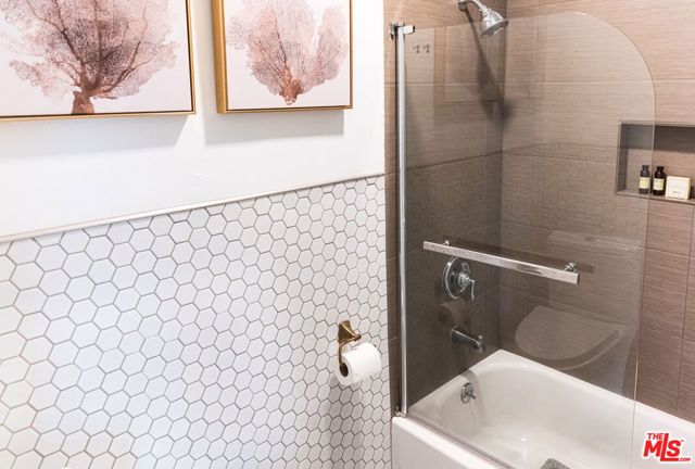 509 E Buckthorn Street, Inglewood, CA 90301