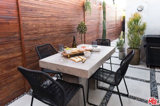 509 E Buckthorn Street, Inglewood, CA 90301