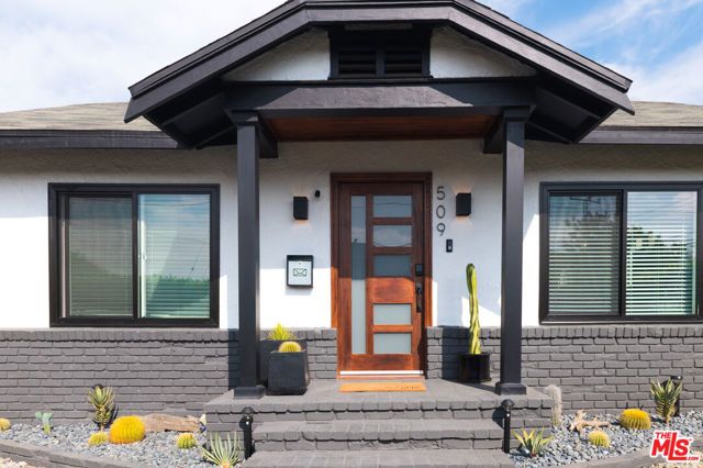 509 E Buckthorn Street, Inglewood, CA 90301