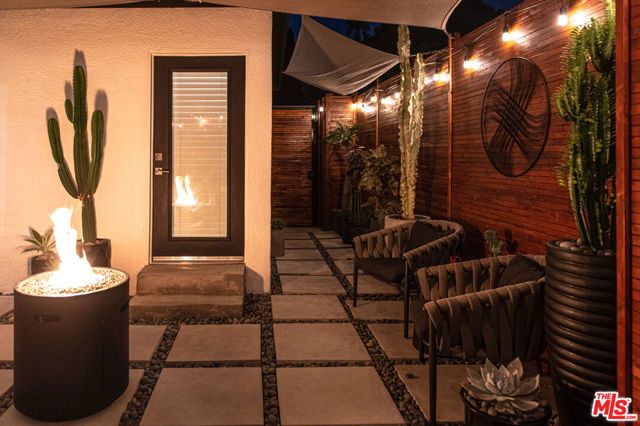 509 E Buckthorn Street, Inglewood, CA 90301