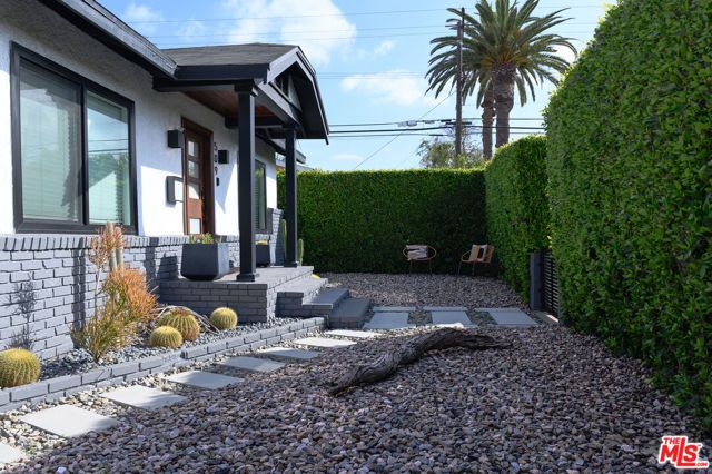 509 E Buckthorn Street, Inglewood, CA 90301