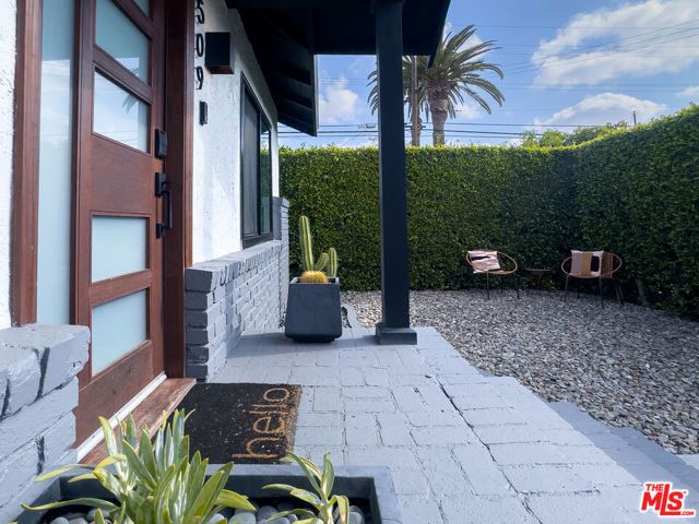 509 E Buckthorn Street, Inglewood, CA 90301
