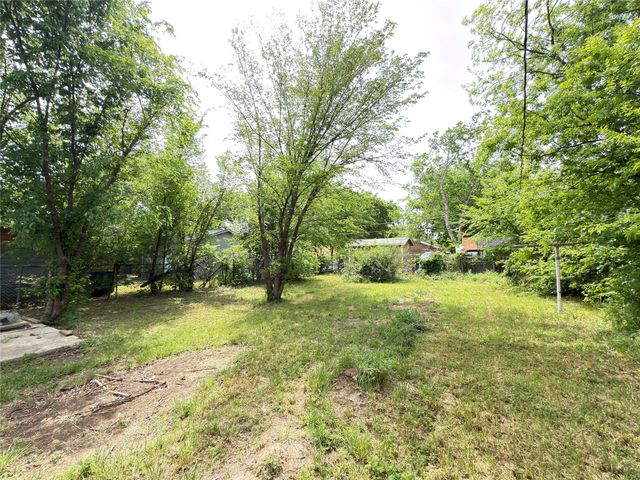 1804 Andrew Avenue, Fort Worth, TX 76105