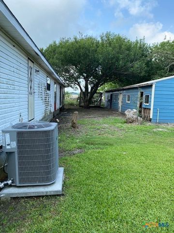 76 College, Placedo, TX 77977