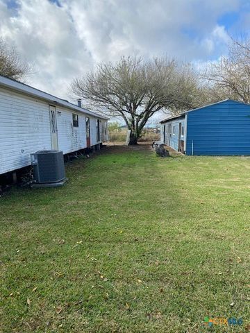 76 College, Placedo, TX 77977