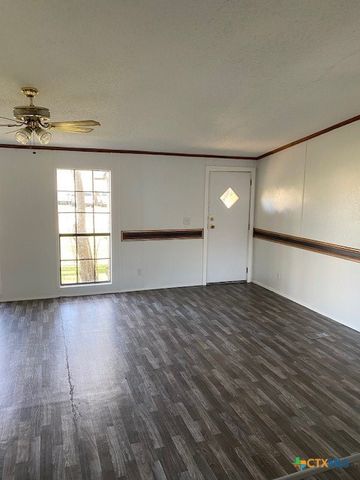 76 College, Placedo, TX 77977