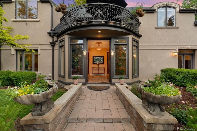 6901 E 12th Avenue, Denver, CO 80220