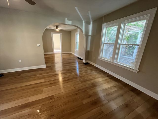 2712 EAST Avenue, Erie, PA 16504