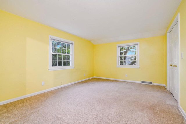 1150 Red Barn LANE, Elm Grove, WI 53122