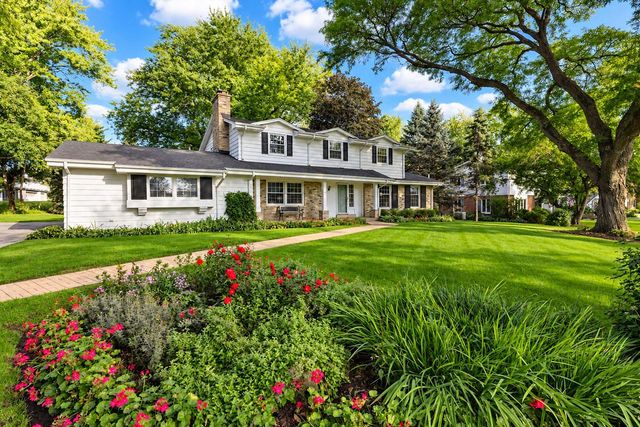 1150 Red Barn LANE, Elm Grove, WI 53122