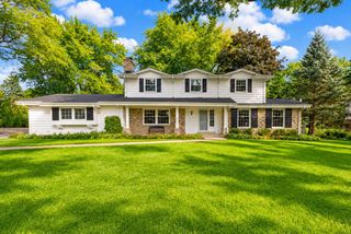 1150 Red Barn LANE, Elm Grove, WI 53122