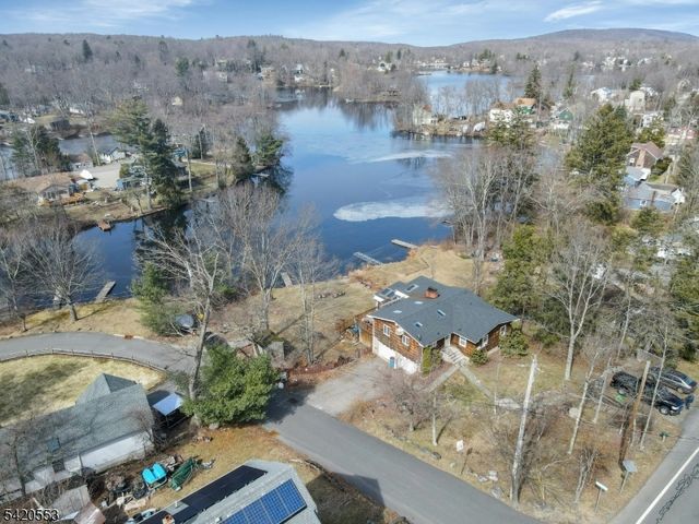 199 Lake Shore Dr, West Milford Twp., NJ 07421