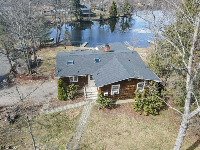 199 Lake Shore Dr, West Milford Twp., NJ 07421