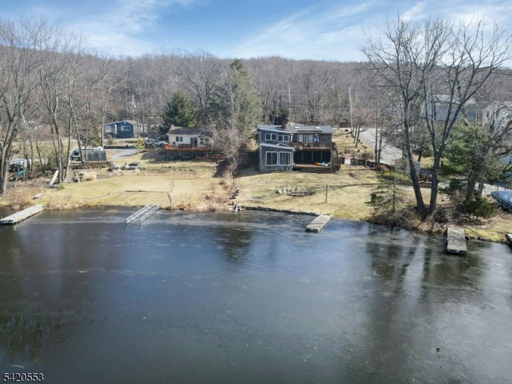 199 Lake Shore Dr, West Milford Twp., NJ 07421