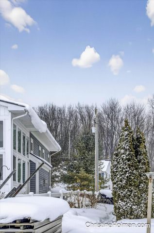 7099 Silver Lake Drive Ne, Cannon Twp, MI 49341