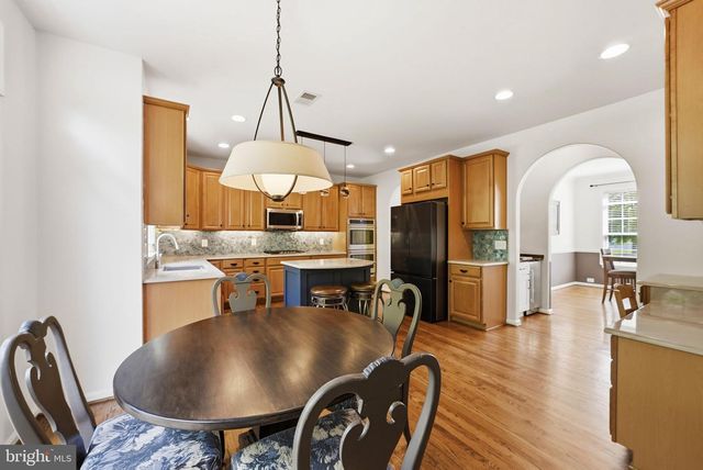 8315 SHIMMERING ROCK RD, Gainesville, VA 20155