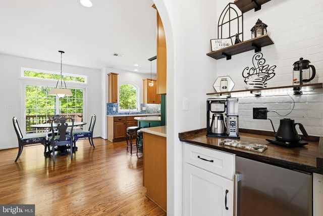 8315 SHIMMERING ROCK RD, Gainesville, VA 20155
