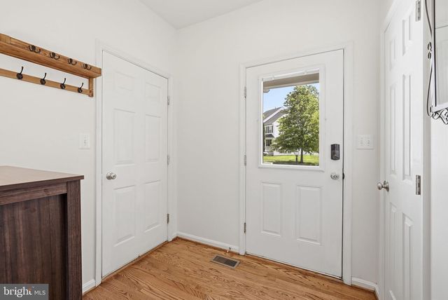 8315 SHIMMERING ROCK RD, Gainesville, VA 20155