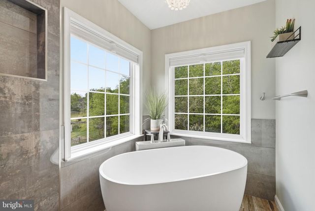 8315 SHIMMERING ROCK RD, Gainesville, VA 20155