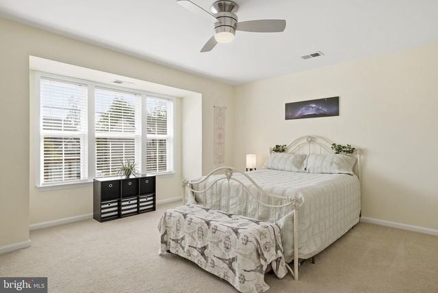 8315 SHIMMERING ROCK RD, Gainesville, VA 20155