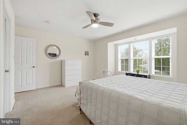 8315 SHIMMERING ROCK RD, Gainesville, VA 20155