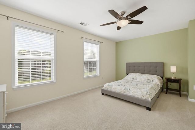 8315 SHIMMERING ROCK RD, Gainesville, VA 20155