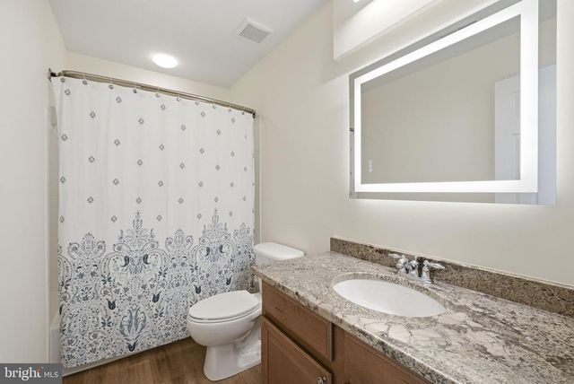 8315 SHIMMERING ROCK RD, Gainesville, VA 20155