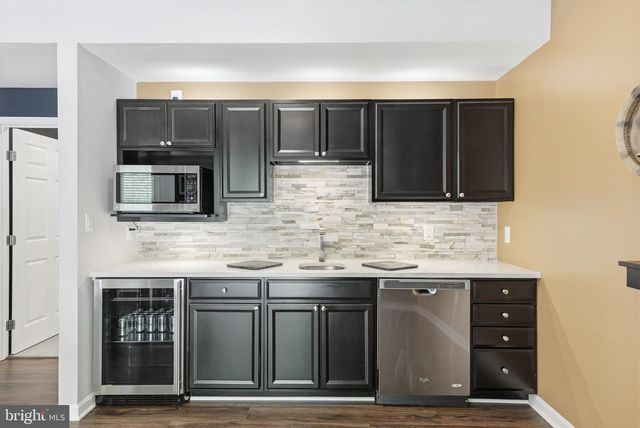 8315 SHIMMERING ROCK RD, Gainesville, VA 20155
