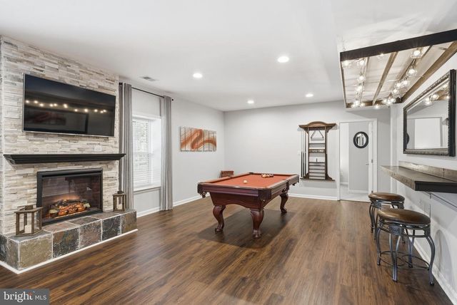 8315 SHIMMERING ROCK RD, Gainesville, VA 20155