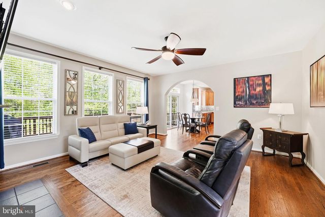 8315 SHIMMERING ROCK RD, Gainesville, VA 20155