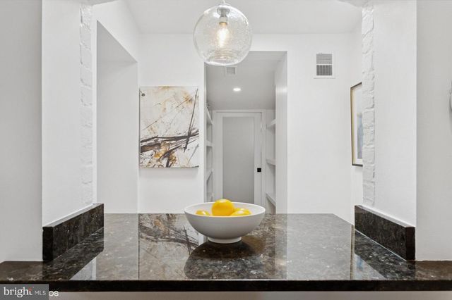 1915 CALVERT ST NW #500, Washington, DC 20009