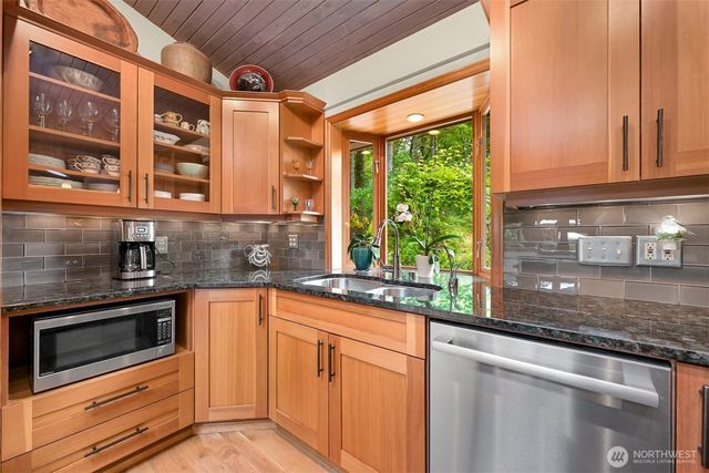 3717 Toad Lake Road, Bellingham, WA 98226