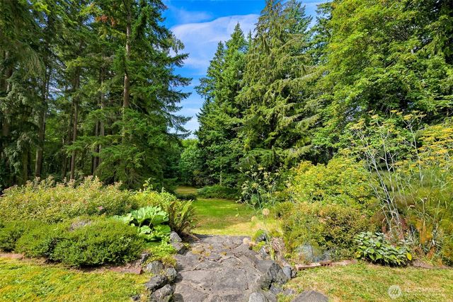 3717 Toad Lake Road, Bellingham, WA 98226