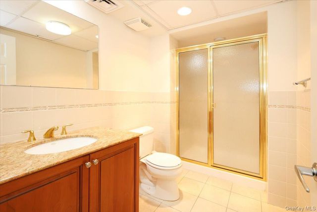 100 Harbor View Drive SW 335, Port Washington, NY 11050