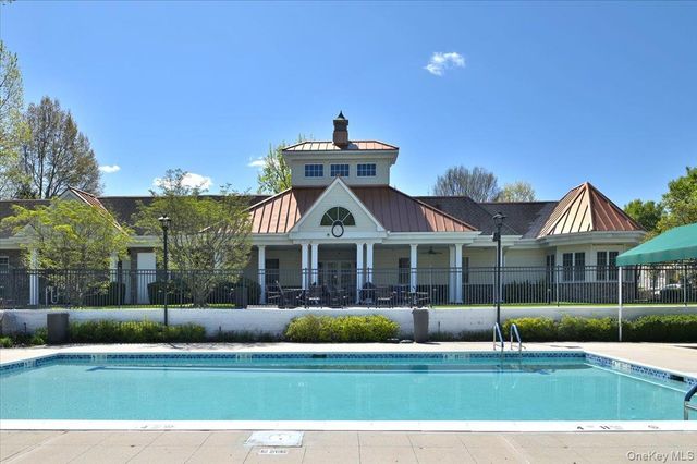 100 Harbor View Drive SW 335, Port Washington, NY 11050