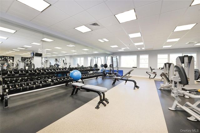 100 Harbor View Drive SW 335, Port Washington, NY 11050