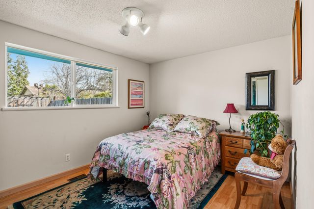 349 Tudor Street, Ashland, OR 97520