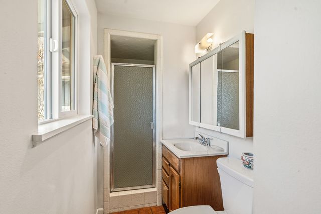 349 Tudor Street, Ashland, OR 97520