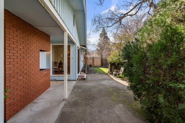 349 Tudor Street, Ashland, OR 97520