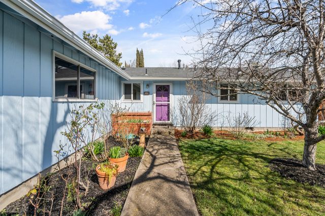 349 Tudor Street, Ashland, OR 97520