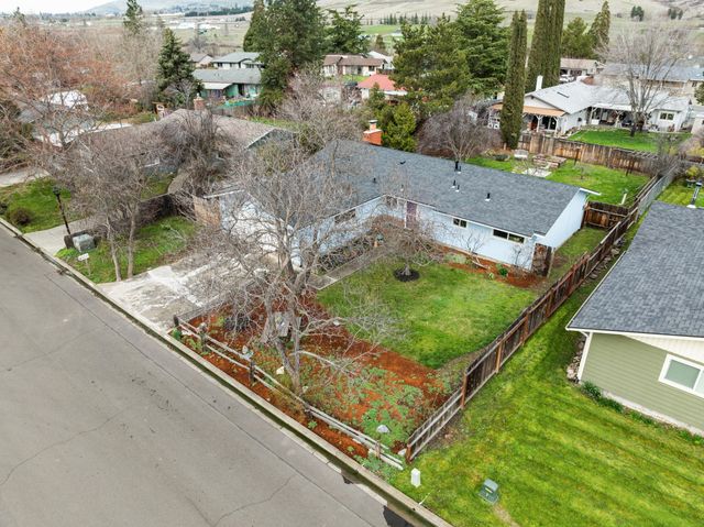 349 Tudor Street, Ashland, OR 97520