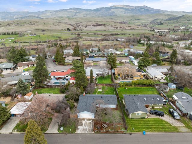 349 Tudor Street, Ashland, OR 97520