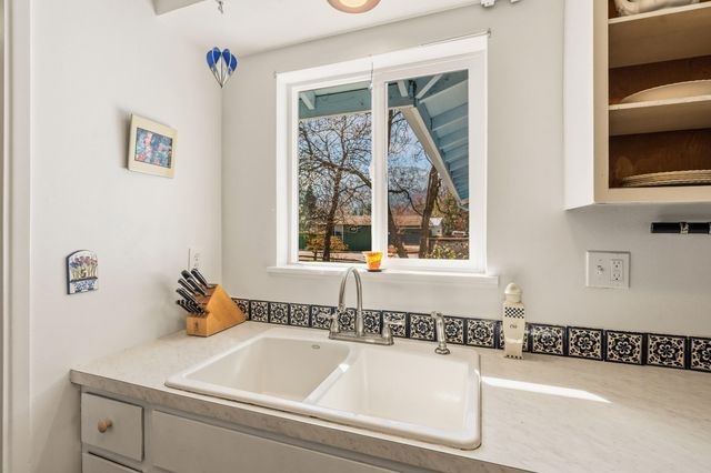 349 Tudor Street, Ashland, OR 97520