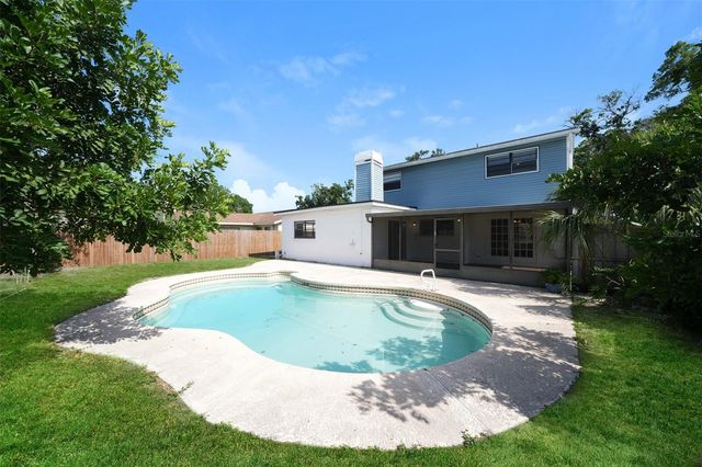 8229 MALVERN CIRCLE, Tampa, FL 33634