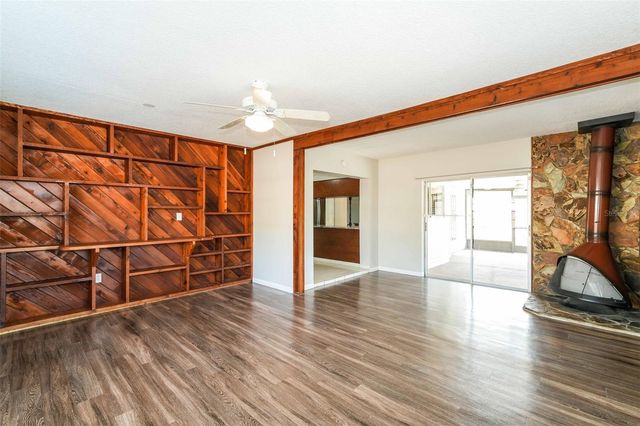 8229 MALVERN CIRCLE, Tampa, FL 33634
