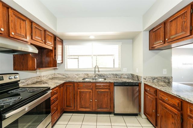 8229 MALVERN CIRCLE, Tampa, FL 33634
