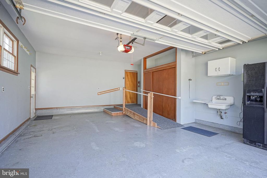 734 ALLEN AVE, GIBBSTOWN, NJ 08027 — photo 3