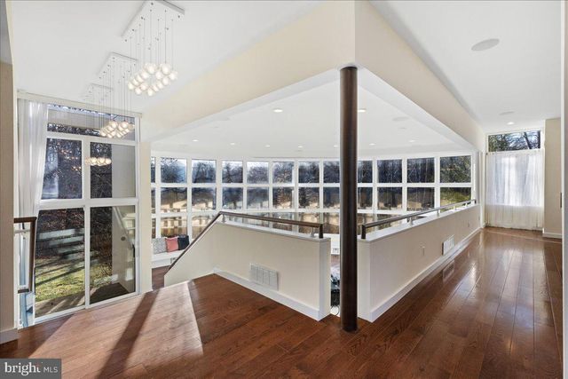 230 BROOKS BND, Princeton, NJ 08540