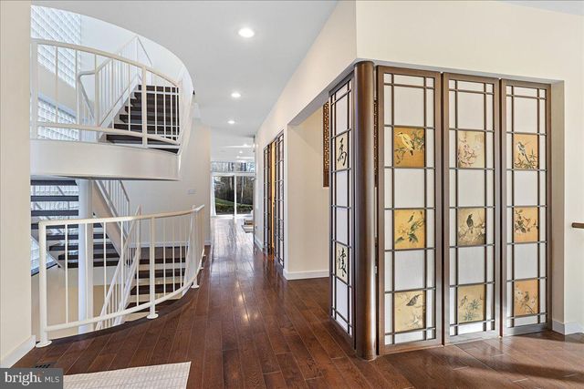 230 BROOKS BND, Princeton, NJ 08540